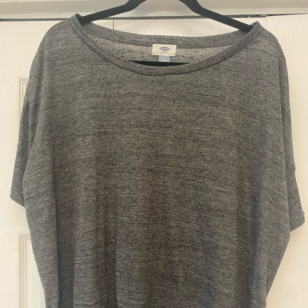 Grey Old Navy Tee